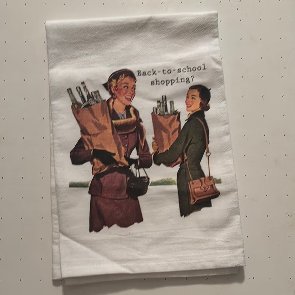 Vintage Style Kitchen Towel with Retro Print NWOT